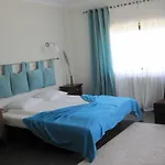Vista לינה וארוחת בוקר 3*