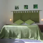 לינה וארוחת בוקר Vista 3*